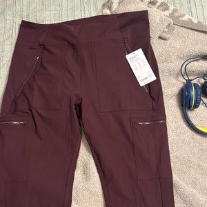 Size 18 Athleta leggings in maroon